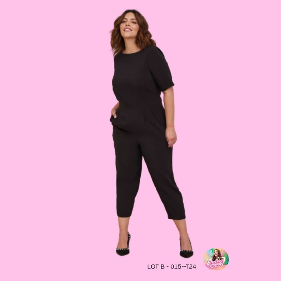 Torrid Studio Refined Crepe Boat Neck Jumpsuit Size 24 NWT Black - Picture 1 of 5